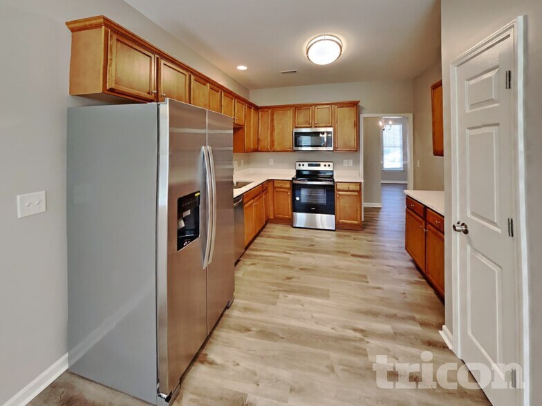 Building Photo - 1582 Weatherend Dr