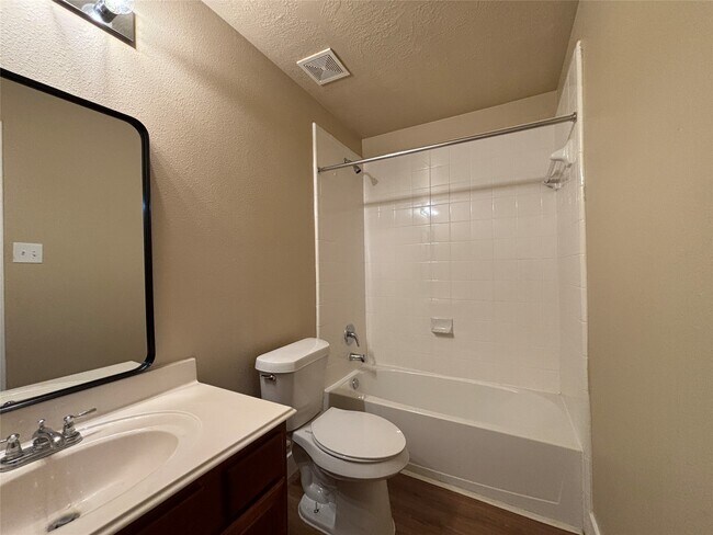 Building Photo - 10831 Harston Dr