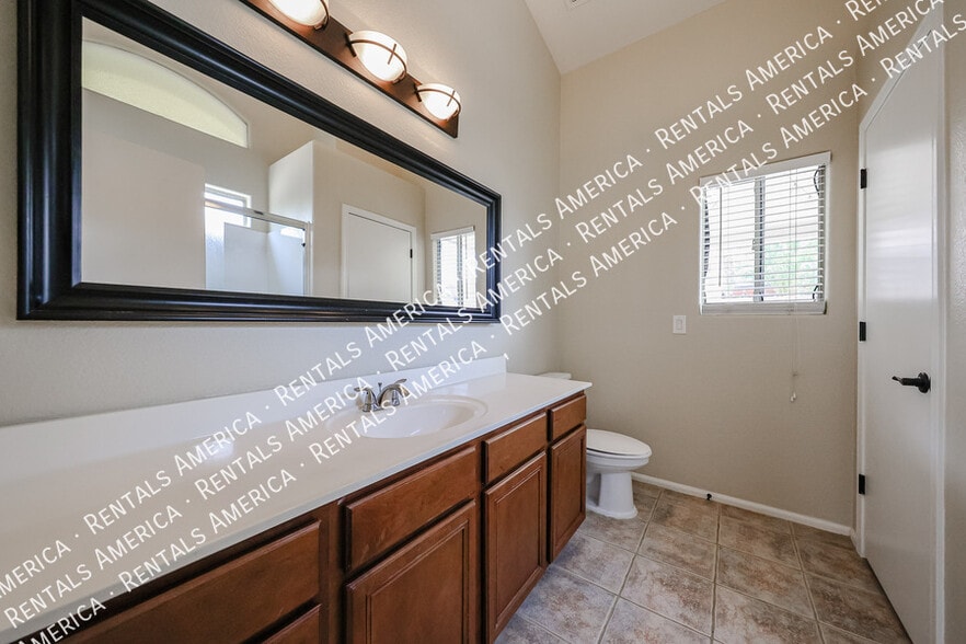 Building Photo - 42635 Colby Dr