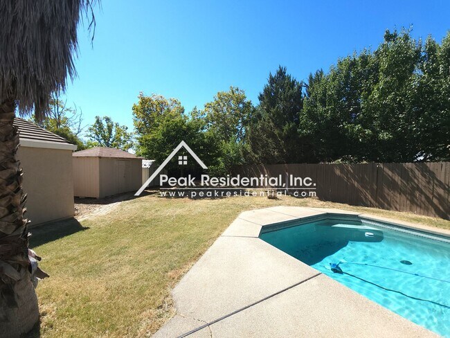 Building Photo - 10172 Sheffield Oak Way