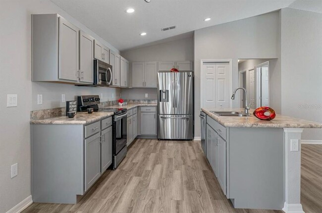 Building Photo - 378 Pentas Ln