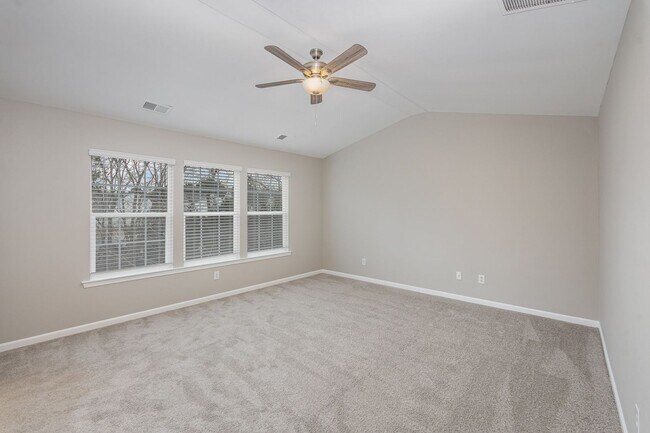 Building Photo - Elegant 4-bedroom Ballantyne home located ...
