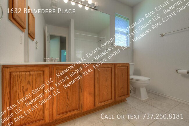 Building Photo - 1632 Belvedere Pl