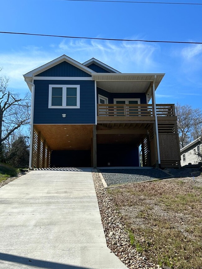 Building Photo - Seasonal Furnished New Home-Colington