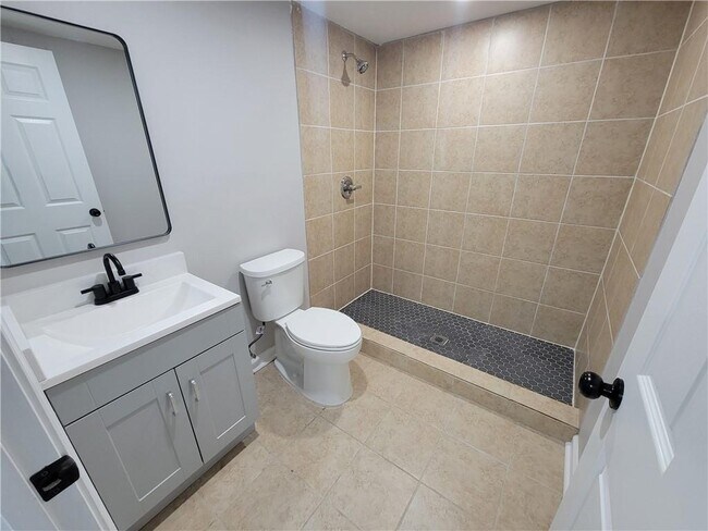 Building Photo - 783 Rebecca St NW