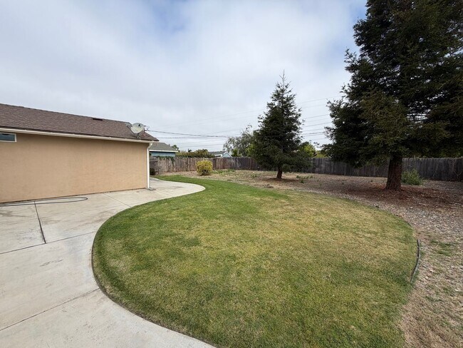 Building Photo - 465 Stansbury Dr