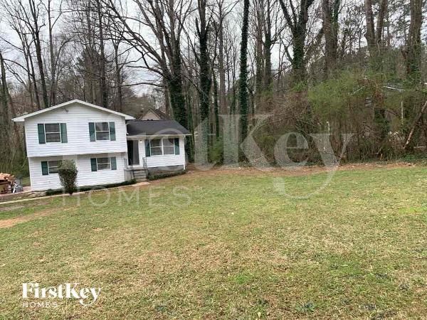 Building Photo - 5195 Suggs St