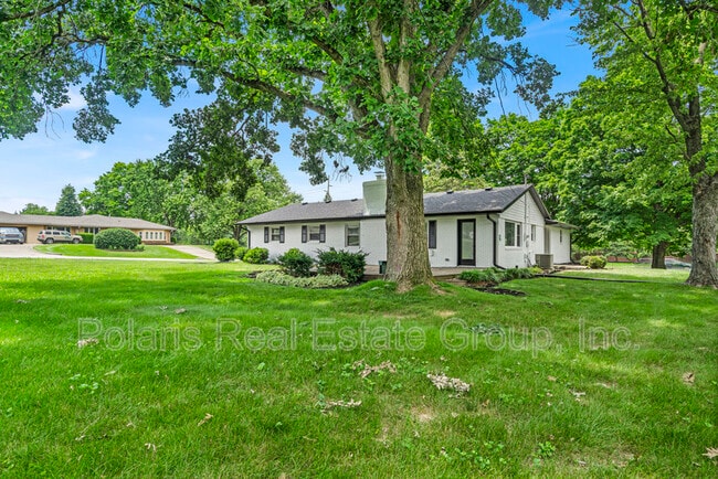 Building Photo - 8105 Allisonville Rd