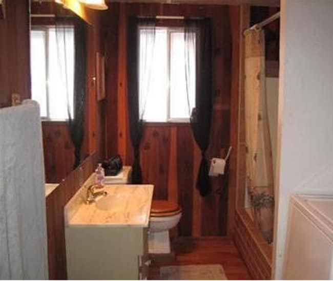 Building Photo - Charming 3-Bedroom Home on Half-Acre in Sk...