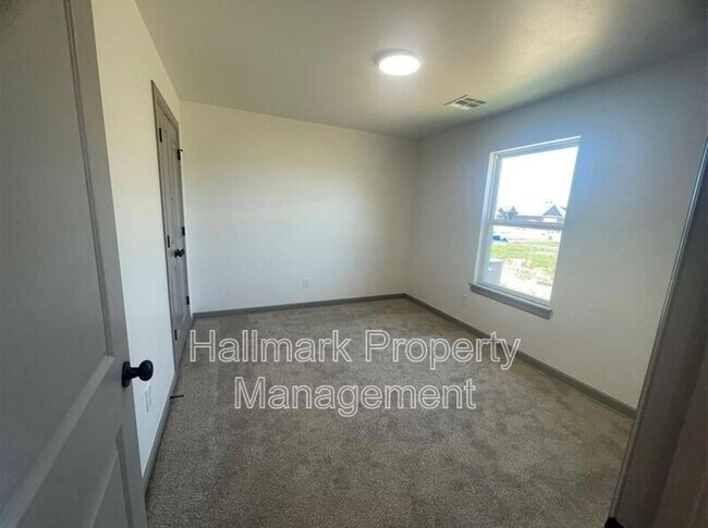 Building Photo - 5001 Misty Wood Ln