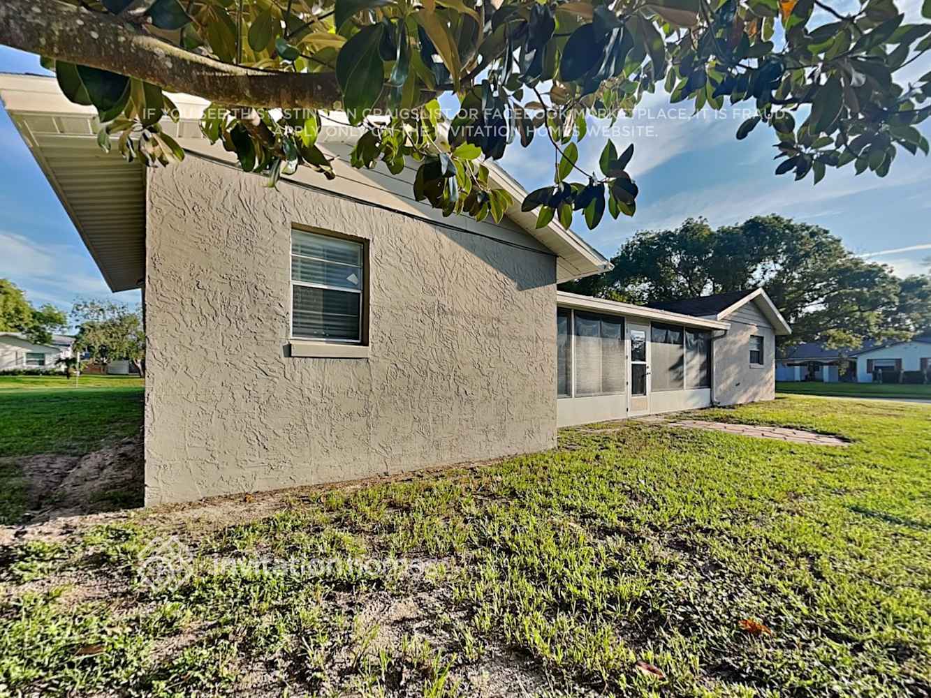 Building Photo - 1411 Prince Philip Dr