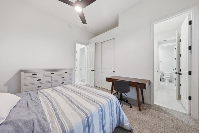 Building Photo - 6570 S Bogle Ave