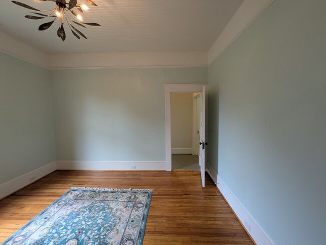 Building Photo - 222 Burkewood Dr