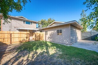 Building Photo - 5780 N 8th St