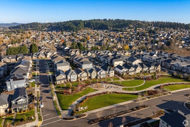 Building Photo - Newer Construction 5 Bedroom Home in East Ridge at River Terrace in Tigard