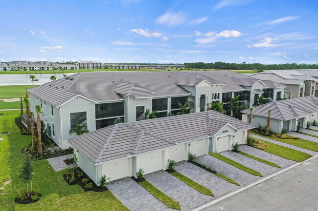 Building Photo - 15950 Grassland Ln