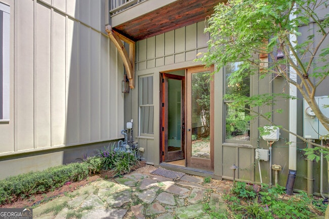 Building Photo - 10659 Serenbe Ln