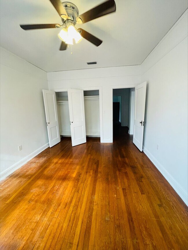 Building Photo - 2748 Vernon Terrace #2 1/1