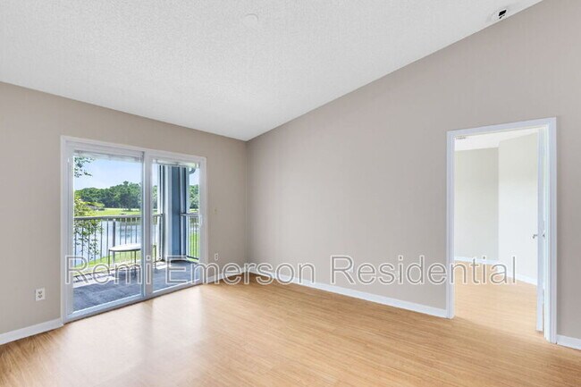 Building Photo - 2533 Grassy Point Dr