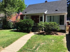 Building Photo - Beautiful Home Available