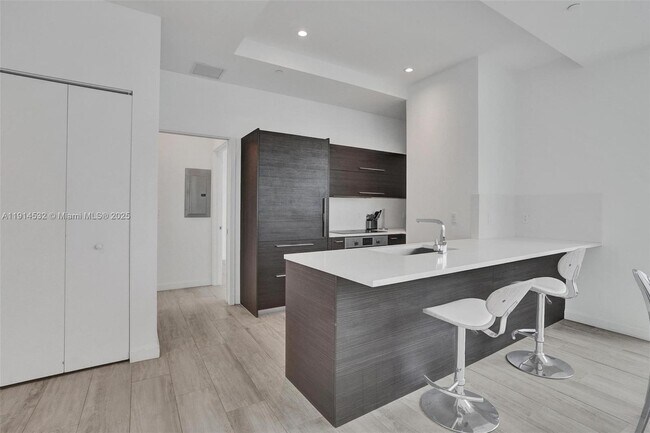 Building Photo - 55 SW 9th St