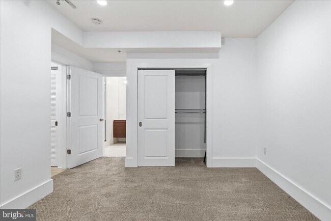 Building Photo - 2818 Connecticut Ave NW