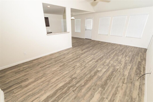 Building Photo - 2619 Montecito Ln
