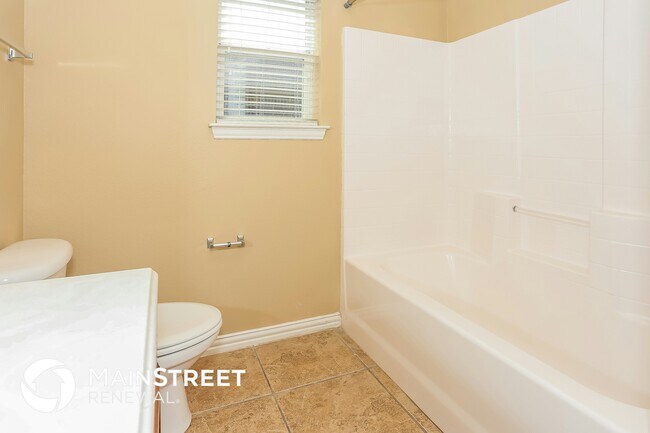 Building Photo - 279 Edison Ln