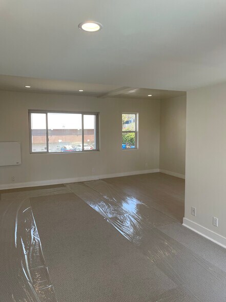 Building Photo - 229 Bicknell Ave
