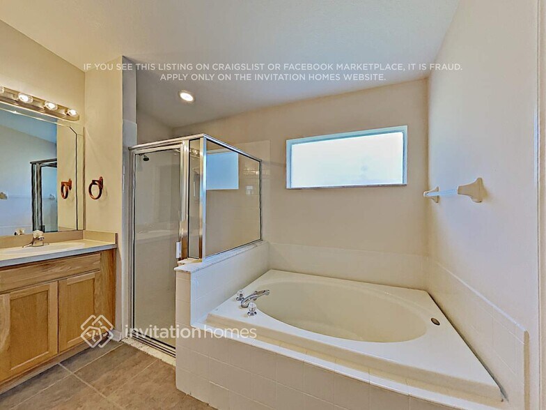 Building Photo - 6815 Monarch Park Dr