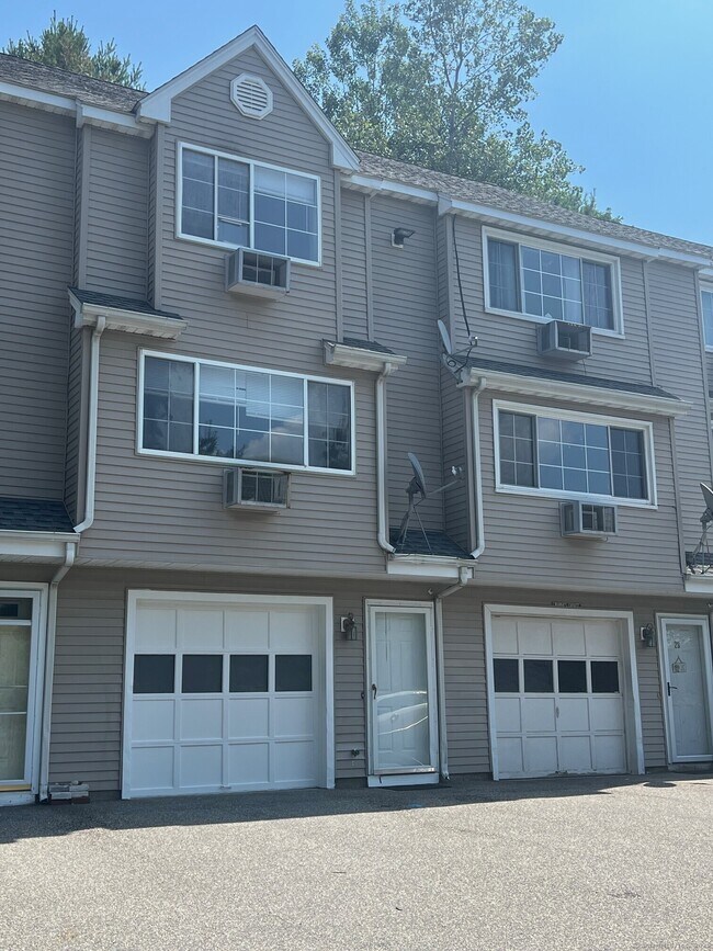 Primary Photo - 505 Harwinton Ave
