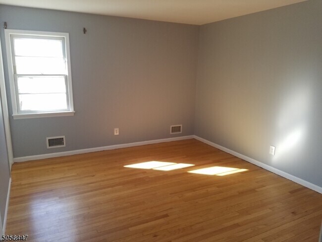 Building Photo - 41 Prospect Rd