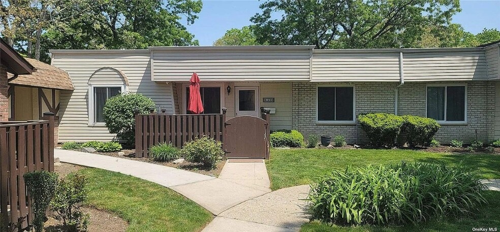 Building Photo - 120 Glen Hollow Dr