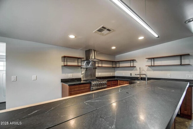 Building Photo - 1612 E Gaylon Dr