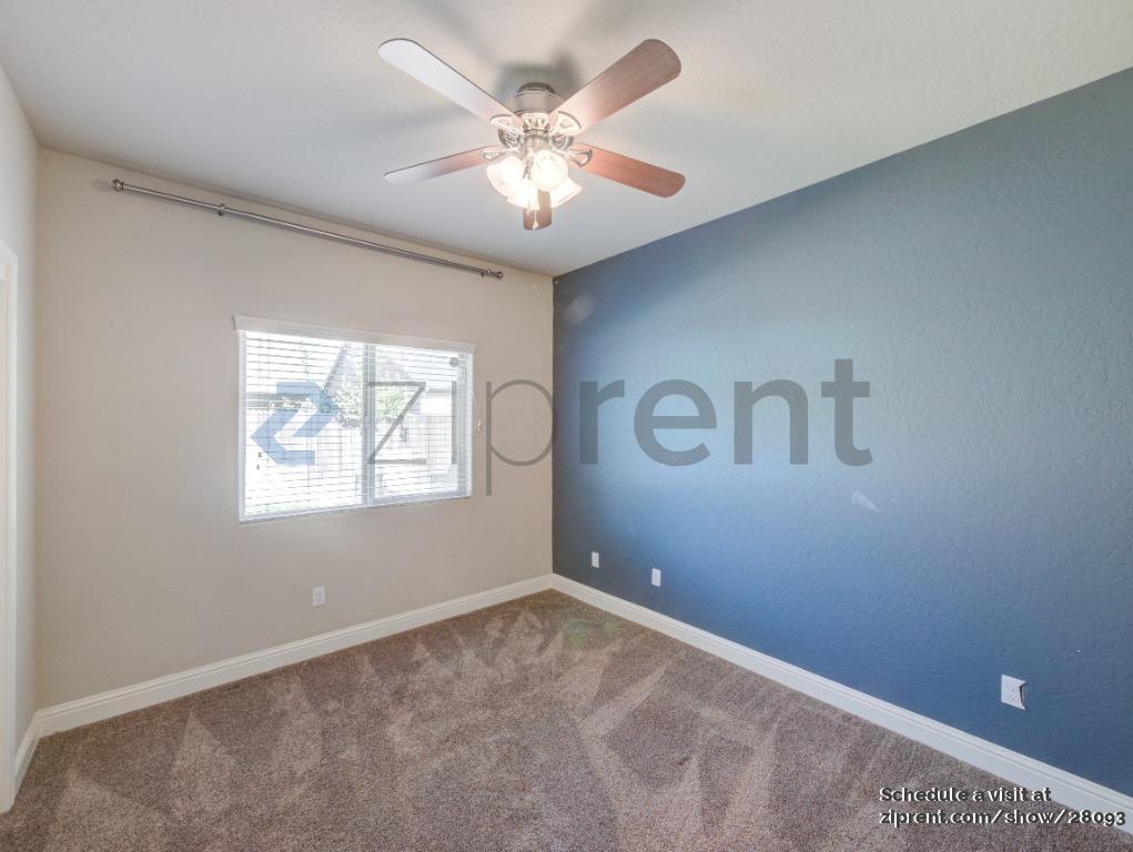 Building Photo - Unit