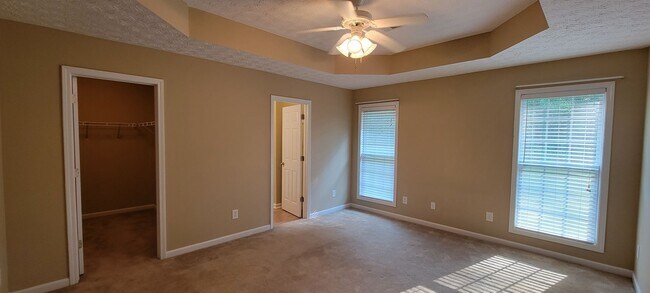 Building Photo - 4 Bedroom/ 2 Bath Home close to Fort Benning