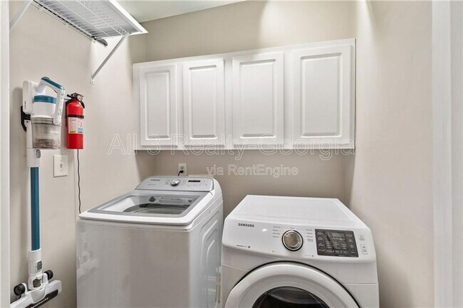 Building Photo - 203 Lenox Dr