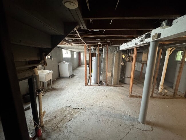 Building Photo - 13302 Cranwood Dr
