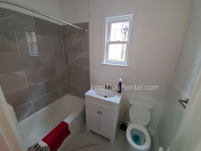 Building Photo - Charming Historic Retreat with Private Fenced Yard & Parking – Prime Downtown Location