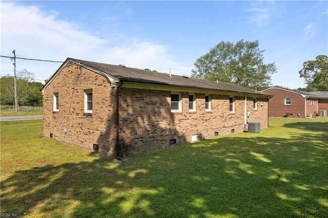 Building Photo - 6560 Benns Church Blvd