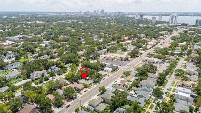 Building Photo - 3611 W Bay to Bay Blvd