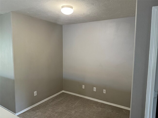 Building Photo - 319 Brandy Ridge Ln
