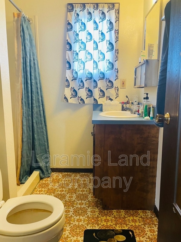 Building Photo - 1260 N 6th St