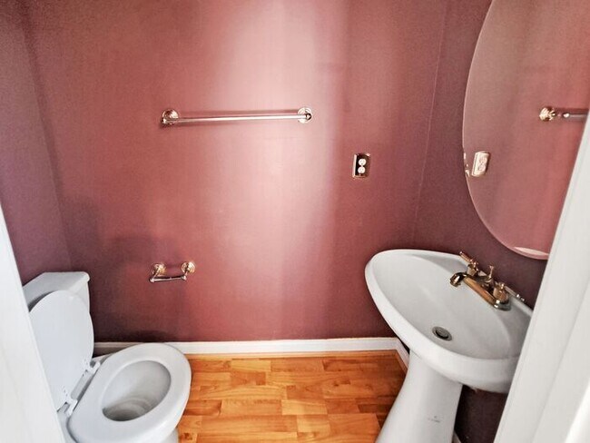 Building Photo - Charming 3-Level Brick Townhome in Waldorf...