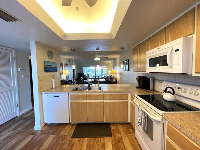 Building Photo - 3600 Bal Harbor Blvd