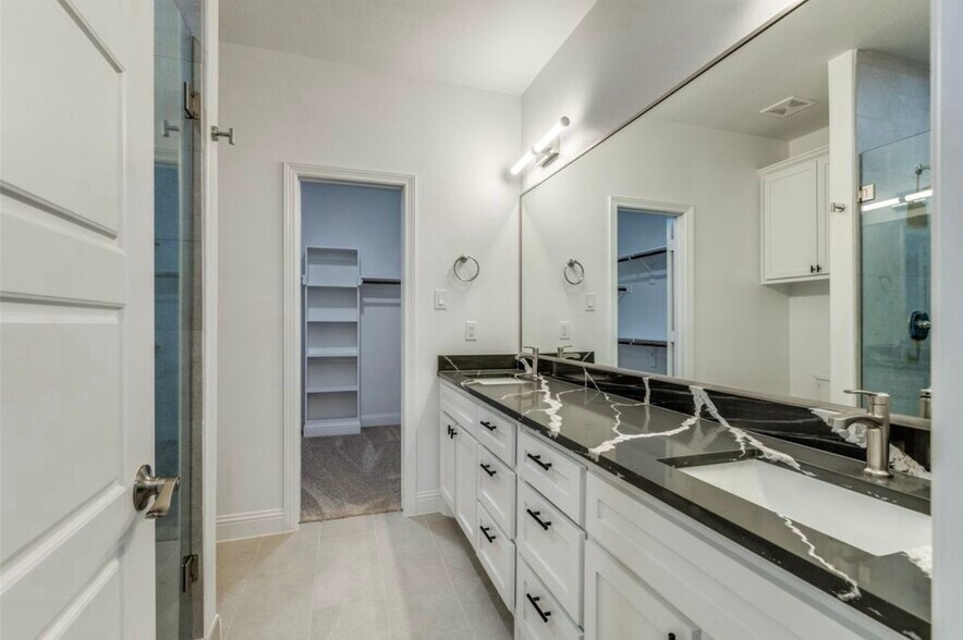 Building Photo - 1945 Portland Ave