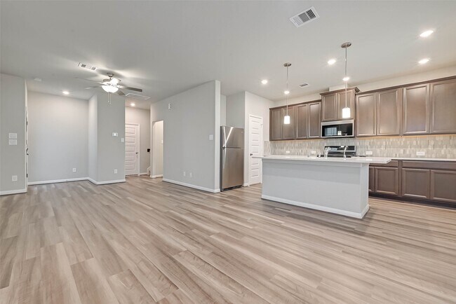 Building Photo - 1521 Beach Oak Dr