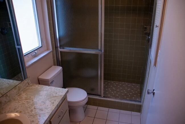 Building Photo - 3/Bedroom 3/Bath Tarpon Springs Home