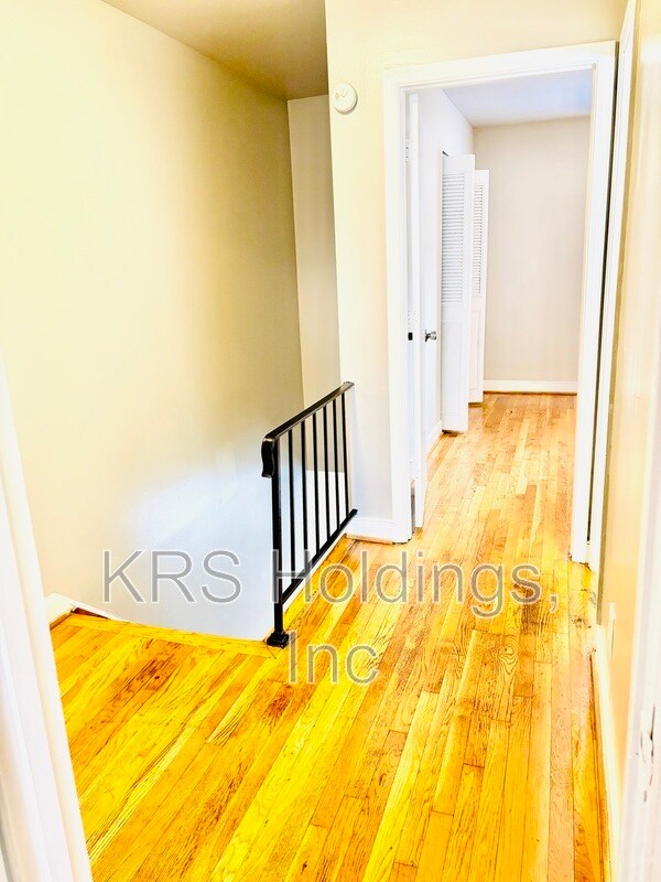 Building Photo - 5239 Goolsby Ct