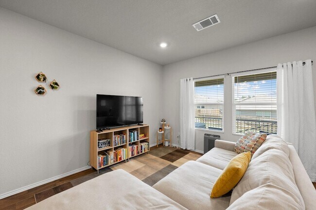 Building Photo - 15108 Siberian Elm Ln